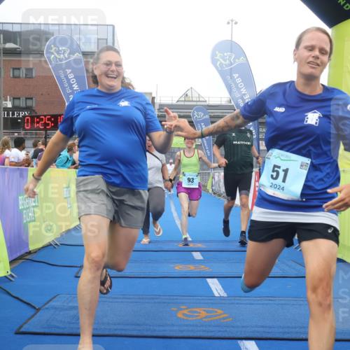 11.08.2024 - GEWOBA Citytriathlon Bremen Lena Gebhardt http://msf.ph/oto/6788959 11.08.2024 11:25:18 Ziel 51, 74, 93 meine-sportfotos.de