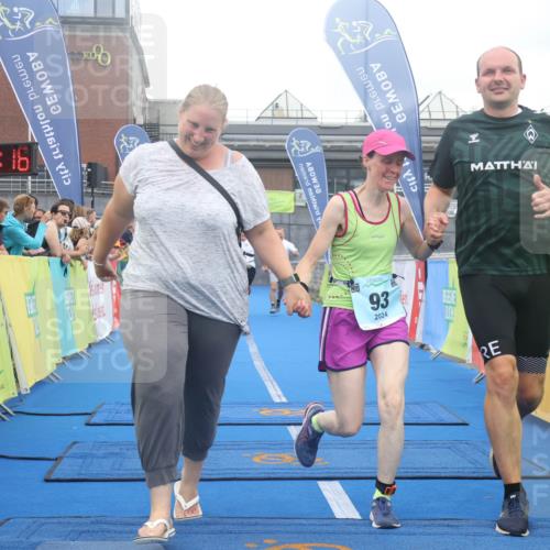 11.08.2024 - GEWOBA Citytriathlon Bremen Lena Gebhardt http://msf.ph/oto/6788968 11.08.2024 11:25:19 Ziel 51, 74, 93 meine-sportfotos.de
