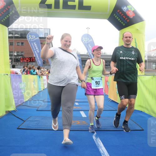 11.08.2024 - GEWOBA Citytriathlon Bremen Lena Gebhardt http://msf.ph/oto/6788972 11.08.2024 11:25:20 Ziel 51, 74, 93 meine-sportfotos.de