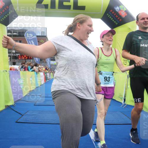 11.08.2024 - GEWOBA Citytriathlon Bremen Lena Gebhardt http://msf.ph/oto/6788980 11.08.2024 11:25:20 Ziel 51, 74, 93 meine-sportfotos.de