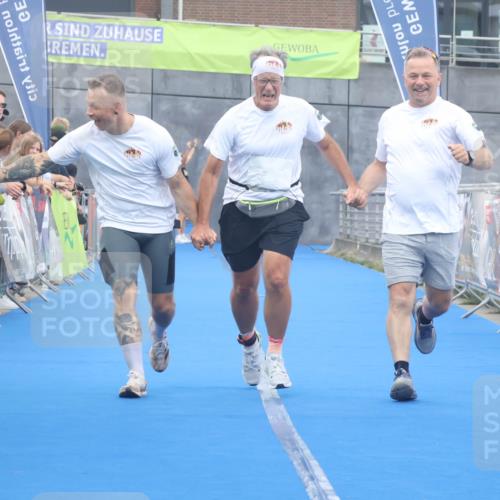 11.08.2024 - GEWOBA Citytriathlon Bremen Lena Gebhardt http://msf.ph/oto/6788988 11.08.2024 11:25:22 Ziel 51, 74, 93 meine-sportfotos.de