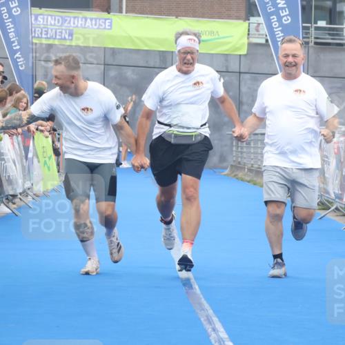 11.08.2024 - GEWOBA Citytriathlon Bremen Lena Gebhardt http://msf.ph/oto/6788990 11.08.2024 11:25:22 Ziel 51, 74, 93 meine-sportfotos.de