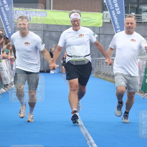 11.08.2024 - GEWOBA Citytriathlon Bremen Lena Gebhardt http://msf.ph/oto/6788991 11.08.2024 11:25:22 Ziel 51, 74, 93 meine-sportfotos.de