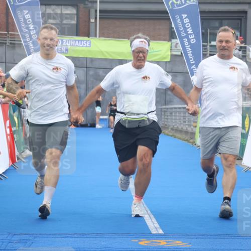11.08.2024 - GEWOBA Citytriathlon Bremen Lena Gebhardt http://msf.ph/oto/6788996 11.08.2024 11:25:23 Ziel 51, 74, 93 meine-sportfotos.de