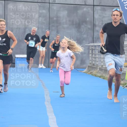 11.08.2024 - GEWOBA Citytriathlon Bremen Lena Gebhardt http://msf.ph/oto/6789023 11.08.2024 11:25:28 Ziel 74, 106 meine-sportfotos.de