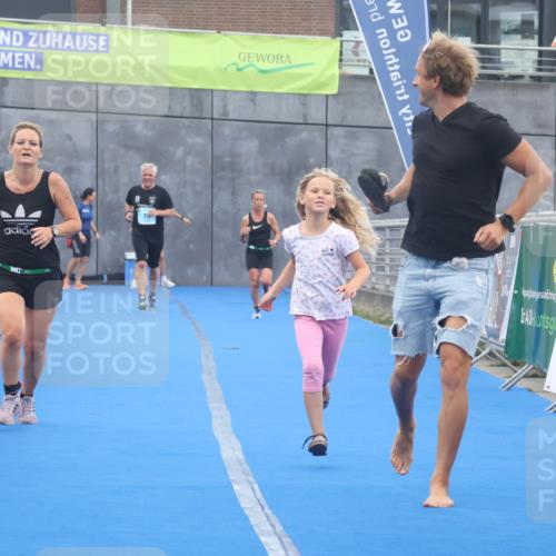 11.08.2024 - GEWOBA Citytriathlon Bremen Lena Gebhardt http://msf.ph/oto/6789038 11.08.2024 11:25:31 Ziel 54, 74, 106 meine-sportfotos.de