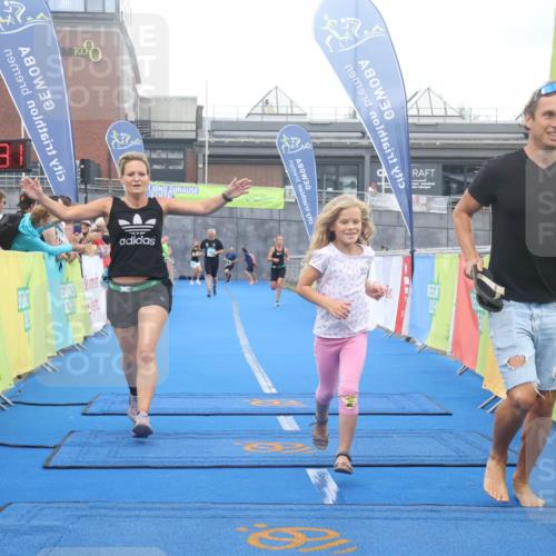 11.08.2024 - GEWOBA Citytriathlon Bremen Lena Gebhardt http://msf.ph/oto/6789057 11.08.2024 11:25:34 Ziel 36, 54, 70, 106 meine-sportfotos.de