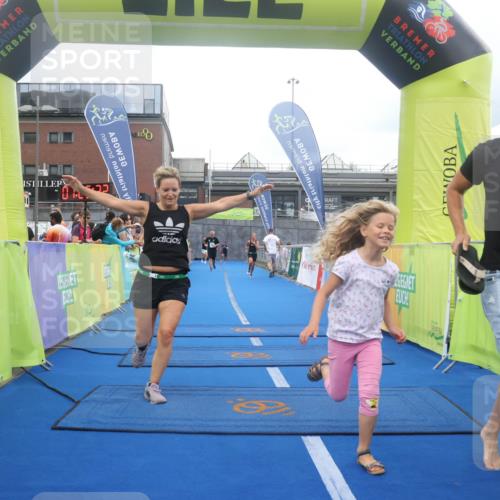 11.08.2024 - GEWOBA Citytriathlon Bremen Lena Gebhardt http://msf.ph/oto/6789061 11.08.2024 11:25:35 Ziel 36, 54, 70, 106 meine-sportfotos.de
