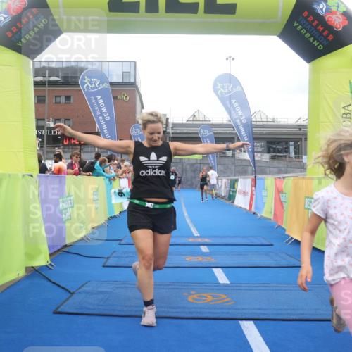 11.08.2024 - GEWOBA Citytriathlon Bremen Lena Gebhardt http://msf.ph/oto/6789066 11.08.2024 11:25:36 Ziel 36, 54, 70, 106 meine-sportfotos.de