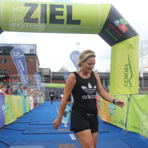 11.08.2024 - GEWOBA Citytriathlon Bremen Lena Gebhardt http://msf.ph/oto/6789072 11.08.2024 11:25:36 Ziel 36, 54, 70, 106 meine-sportfotos.de