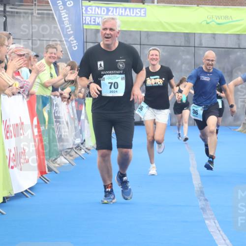11.08.2024 - GEWOBA Citytriathlon Bremen Lena Gebhardt http://msf.ph/oto/6789090 11.08.2024 11:25:41 Ziel 36, 43, 54, 70, 106 meine-sportfotos.de