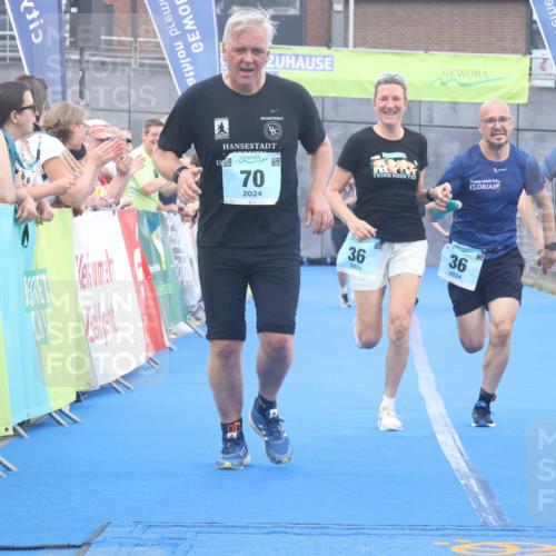 11.08.2024 - GEWOBA Citytriathlon Bremen Lena Gebhardt http://msf.ph/oto/6789099 11.08.2024 11:25:43 Ziel 36, 43, 54, 70 meine-sportfotos.de