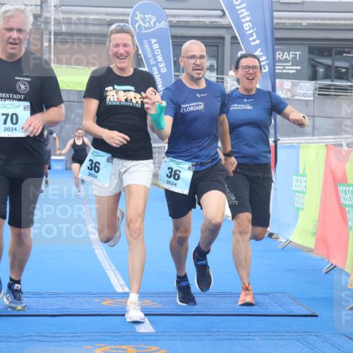 11.08.2024 - GEWOBA Citytriathlon Bremen Lena Gebhardt http://msf.ph/oto/6789107 11.08.2024 11:25:44 Ziel 36, 43, 54, 70 meine-sportfotos.de