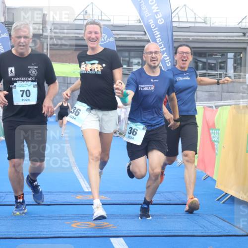 11.08.2024 - GEWOBA Citytriathlon Bremen Lena Gebhardt http://msf.ph/oto/6789109 11.08.2024 11:25:44 Ziel 36, 43, 54, 70 meine-sportfotos.de