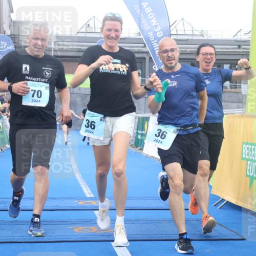 11.08.2024 - GEWOBA Citytriathlon Bremen Lena Gebhardt http://msf.ph/oto/6789110 11.08.2024 11:25:44 Ziel 36, 43, 54, 70 meine-sportfotos.de