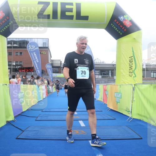 11.08.2024 - GEWOBA Citytriathlon Bremen Lena Gebhardt http://msf.ph/oto/6789120 11.08.2024 11:25:46 Ziel 36, 43, 54, 70 meine-sportfotos.de
