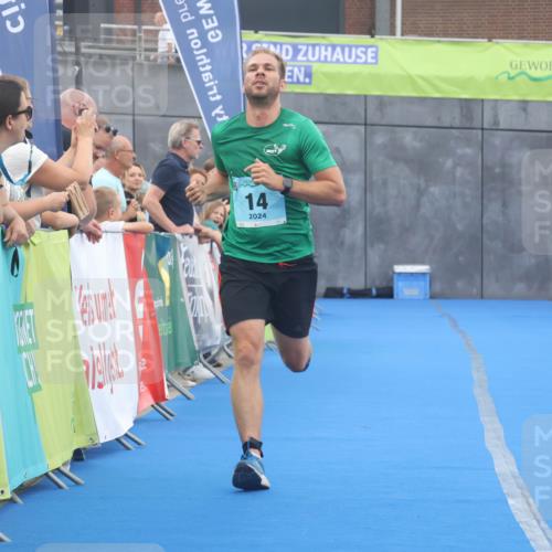 11.08.2024 - GEWOBA Citytriathlon Bremen Lena Gebhardt http://msf.ph/oto/6789187 11.08.2024 11:26:04 Ziel 14 meine-sportfotos.de