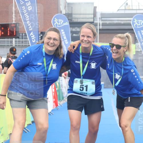 11.08.2024 - GEWOBA Citytriathlon Bremen Lena Gebhardt http://msf.ph/oto/6789228 11.08.2024 11:26:20 Ziel  meine-sportfotos.de