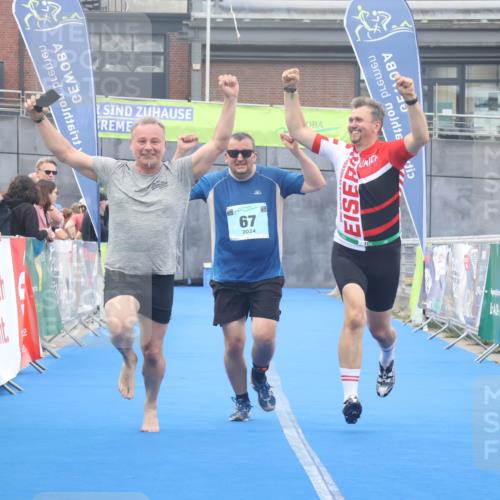 11.08.2024 - GEWOBA Citytriathlon Bremen Lena Gebhardt http://msf.ph/oto/6789249 11.08.2024 11:26:33 Ziel 67 meine-sportfotos.de