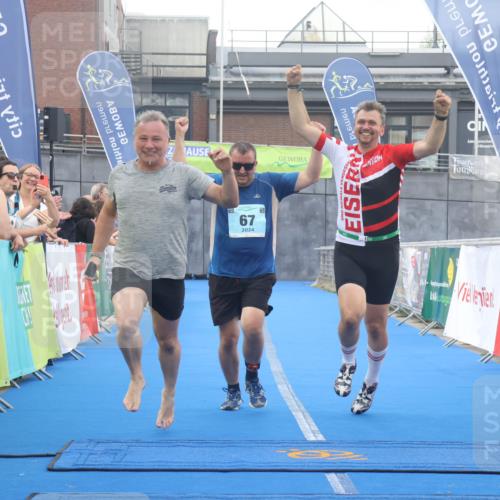 11.08.2024 - GEWOBA Citytriathlon Bremen Lena Gebhardt http://msf.ph/oto/6789254 11.08.2024 11:26:34 Ziel 67 meine-sportfotos.de