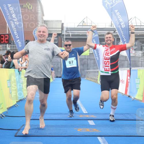 11.08.2024 - GEWOBA Citytriathlon Bremen Lena Gebhardt http://msf.ph/oto/6789259 11.08.2024 11:26:35 Ziel 67 meine-sportfotos.de