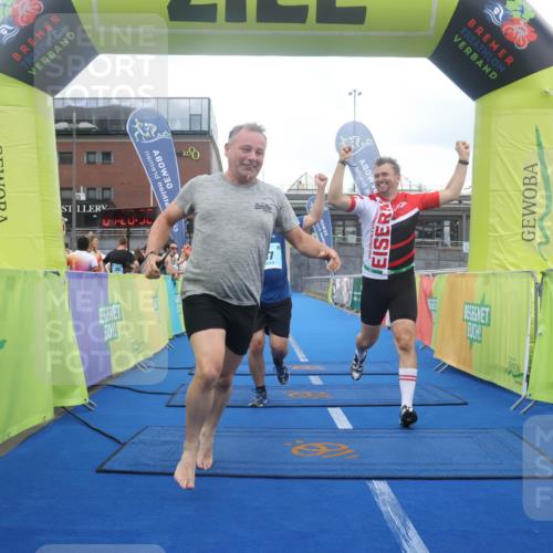 11.08.2024 - GEWOBA Citytriathlon Bremen Lena Gebhardt http://msf.ph/oto/6789264 11.08.2024 11:26:35 Ziel 67 meine-sportfotos.de
