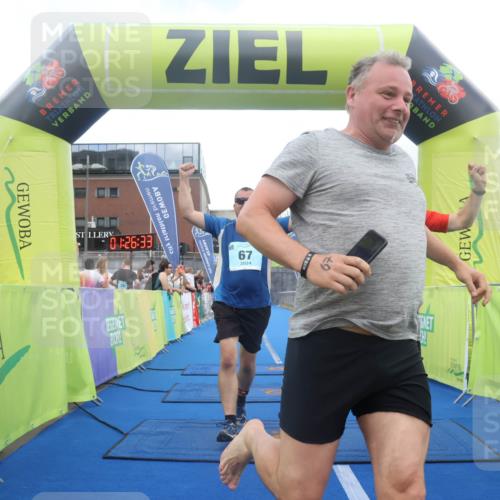 11.08.2024 - GEWOBA Citytriathlon Bremen Lena Gebhardt http://msf.ph/oto/6789267 11.08.2024 11:26:36 Ziel 67 meine-sportfotos.de
