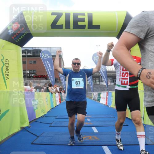 11.08.2024 - GEWOBA Citytriathlon Bremen Lena Gebhardt http://msf.ph/oto/6789269 11.08.2024 11:26:36 Ziel 67 meine-sportfotos.de