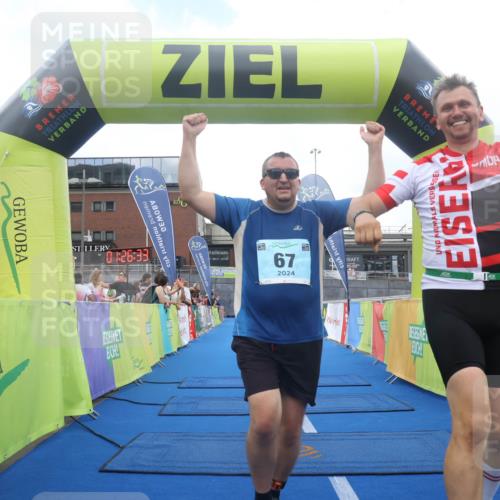 11.08.2024 - GEWOBA Citytriathlon Bremen Lena Gebhardt http://msf.ph/oto/6789274 11.08.2024 11:26:37 Ziel 67 meine-sportfotos.de