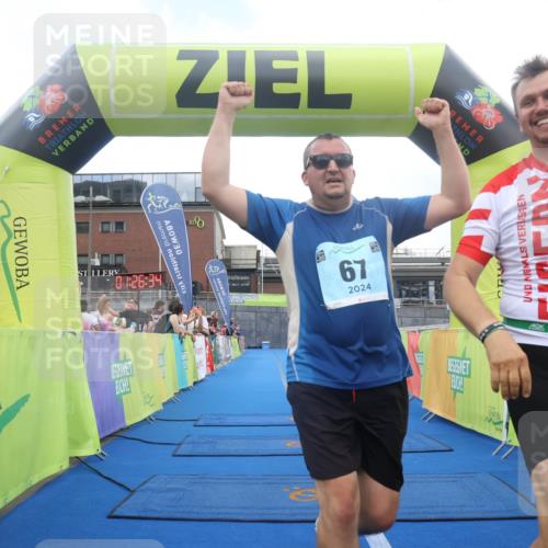 11.08.2024 - GEWOBA Citytriathlon Bremen Lena Gebhardt http://msf.ph/oto/6789275 11.08.2024 11:26:37 Ziel 67 meine-sportfotos.de