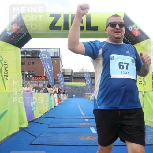 11.08.2024 - GEWOBA Citytriathlon Bremen Lena Gebhardt http://msf.ph/oto/6789279 11.08.2024 11:26:37 Ziel 67 meine-sportfotos.de