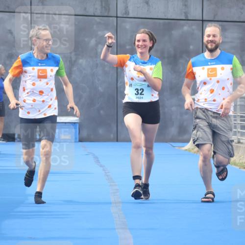 11.08.2024 - GEWOBA Citytriathlon Bremen Lena Gebhardt http://msf.ph/oto/6789290 11.08.2024 11:26:58 Ziel 32 meine-sportfotos.de