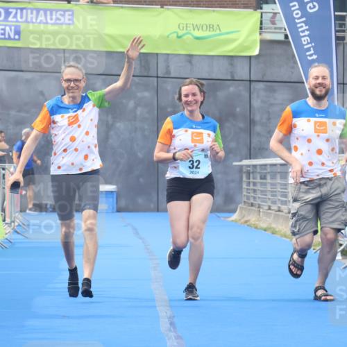 11.08.2024 - GEWOBA Citytriathlon Bremen Lena Gebhardt http://msf.ph/oto/6789301 11.08.2024 11:26:59 Ziel 32 meine-sportfotos.de