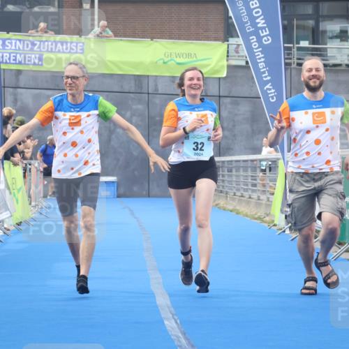 11.08.2024 - GEWOBA Citytriathlon Bremen Lena Gebhardt http://msf.ph/oto/6789309 11.08.2024 11:27:01 Ziel 32, 44 meine-sportfotos.de