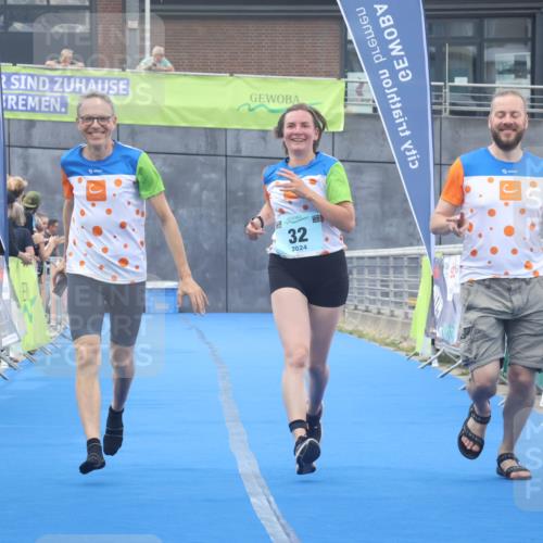 11.08.2024 - GEWOBA Citytriathlon Bremen Lena Gebhardt http://msf.ph/oto/6789311 11.08.2024 11:27:01 Ziel 32, 44 meine-sportfotos.de