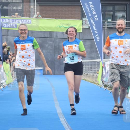 11.08.2024 - GEWOBA Citytriathlon Bremen Lena Gebhardt http://msf.ph/oto/6789312 11.08.2024 11:27:01 Ziel 32, 44 meine-sportfotos.de