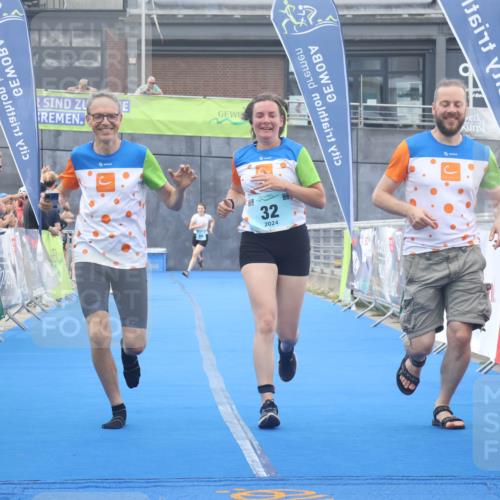11.08.2024 - GEWOBA Citytriathlon Bremen Lena Gebhardt http://msf.ph/oto/6789317 11.08.2024 11:27:02 Ziel 32, 44 meine-sportfotos.de