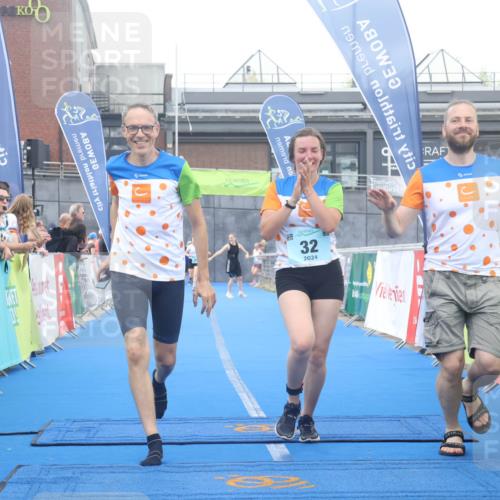 11.08.2024 - GEWOBA Citytriathlon Bremen Lena Gebhardt http://msf.ph/oto/6789328 11.08.2024 11:27:03 Ziel 32, 44 meine-sportfotos.de