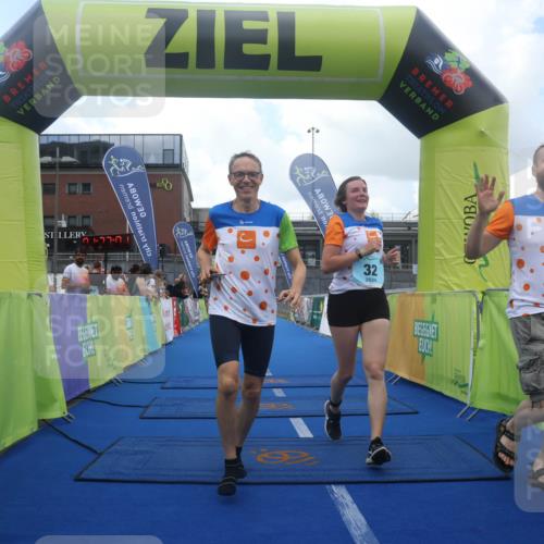 11.08.2024 - GEWOBA Citytriathlon Bremen Lena Gebhardt http://msf.ph/oto/6789337 11.08.2024 11:27:04 Ziel 32, 44 meine-sportfotos.de