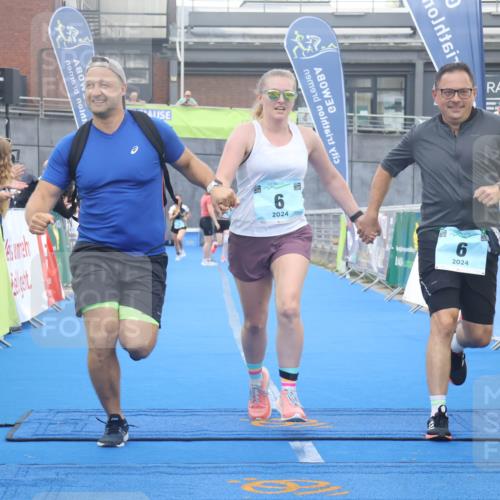 11.08.2024 - GEWOBA Citytriathlon Bremen Lena Gebhardt http://msf.ph/oto/6789401 11.08.2024 11:27:14 Ziel 6, 7, 42, 44 meine-sportfotos.de