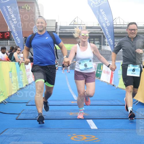 11.08.2024 - GEWOBA Citytriathlon Bremen Lena Gebhardt http://msf.ph/oto/6789408 11.08.2024 11:27:15 Ziel 6, 7, 42, 44 meine-sportfotos.de