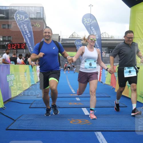 11.08.2024 - GEWOBA Citytriathlon Bremen Lena Gebhardt http://msf.ph/oto/6789410 11.08.2024 11:27:15 Ziel 6, 7, 42, 44 meine-sportfotos.de