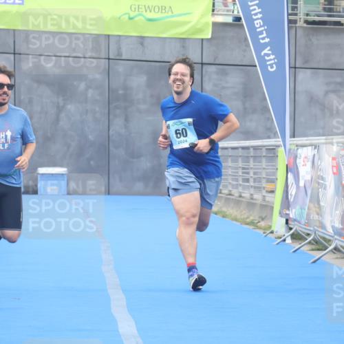 11.08.2024 - GEWOBA Citytriathlon Bremen Lena Gebhardt http://msf.ph/oto/6789466 11.08.2024 11:27:29 Ziel 7, 42 meine-sportfotos.de