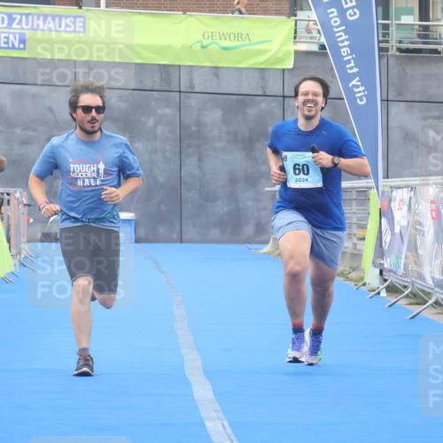 11.08.2024 - GEWOBA Citytriathlon Bremen Lena Gebhardt http://msf.ph/oto/6789473 11.08.2024 11:27:30 Ziel 7, 42 meine-sportfotos.de