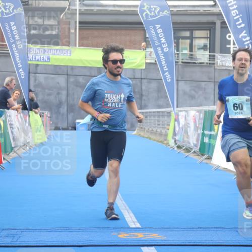 11.08.2024 - GEWOBA Citytriathlon Bremen Lena Gebhardt http://msf.ph/oto/6789483 11.08.2024 11:27:31 Ziel 42 meine-sportfotos.de