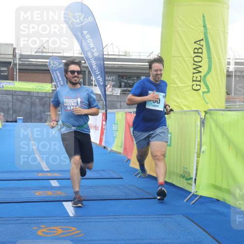 11.08.2024 - GEWOBA Citytriathlon Bremen Lena Gebhardt http://msf.ph/oto/6789492 11.08.2024 11:27:32 Ziel  meine-sportfotos.de