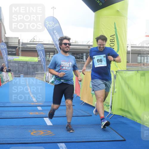 11.08.2024 - GEWOBA Citytriathlon Bremen Lena Gebhardt http://msf.ph/oto/6789495 11.08.2024 11:27:33 Ziel  meine-sportfotos.de
