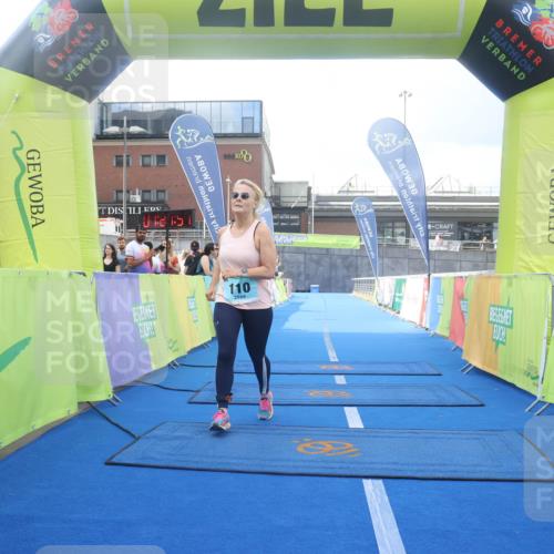 11.08.2024 - GEWOBA Citytriathlon Bremen Lena Gebhardt http://msf.ph/oto/6789533 11.08.2024 11:27:54 Ziel 110 meine-sportfotos.de
