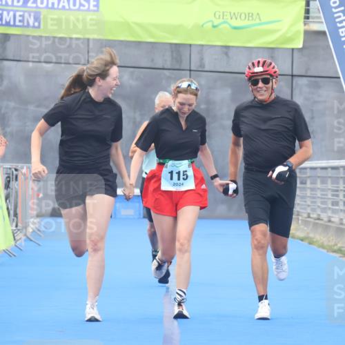 11.08.2024 - GEWOBA Citytriathlon Bremen Lena Gebhardt http://msf.ph/oto/6789548 11.08.2024 11:28:22 Ziel 50, 115 meine-sportfotos.de