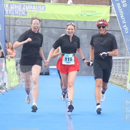 11.08.2024 - GEWOBA Citytriathlon Bremen Lena Gebhardt http://msf.ph/oto/6789551 11.08.2024 11:28:23 Ziel 50, 115 meine-sportfotos.de